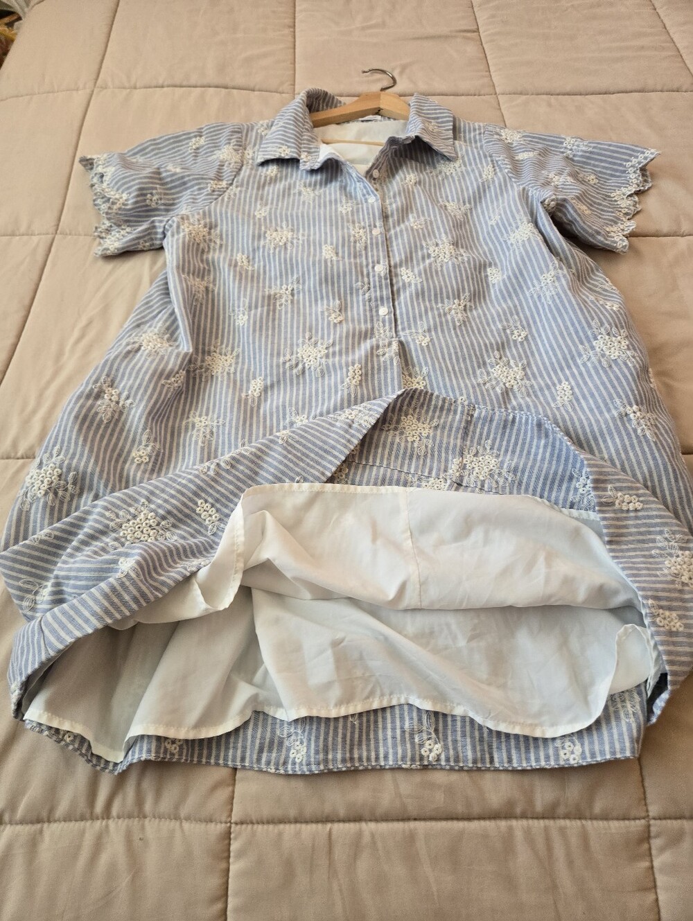 Chic Soul Light Blue Striped And White Floral Embroidered Button Dress 1X - Picture 7 of 10